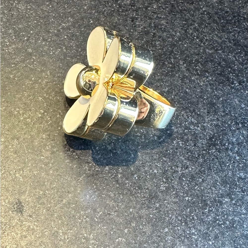 Marc Jacobs Daisy Solid Perfume Ring - image 4